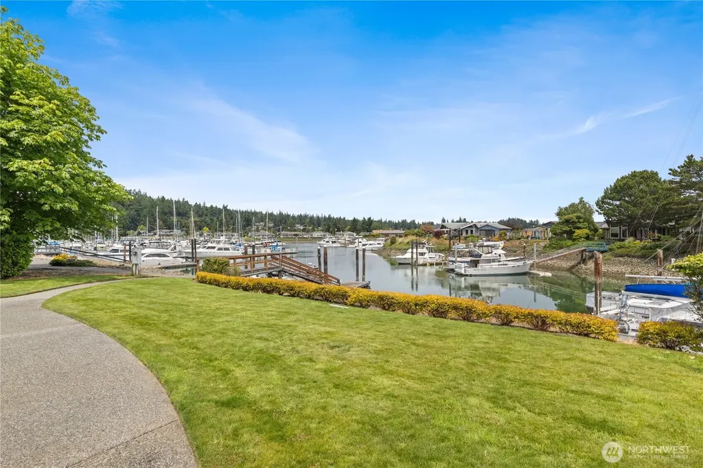 880 Shoshone Drive La Conner WA 98257