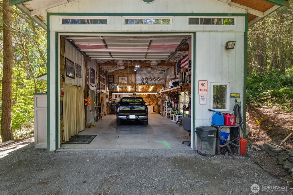 880 Shoshone Drive La Conner WA 98257