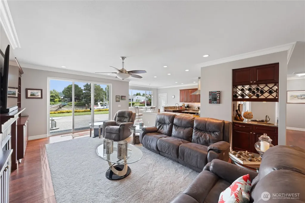 880 Shoshone Drive La Conner WA 98257