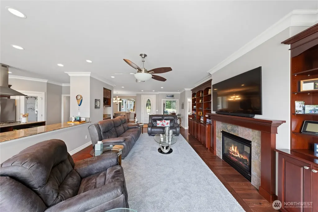 880 Shoshone Drive La Conner WA 98257