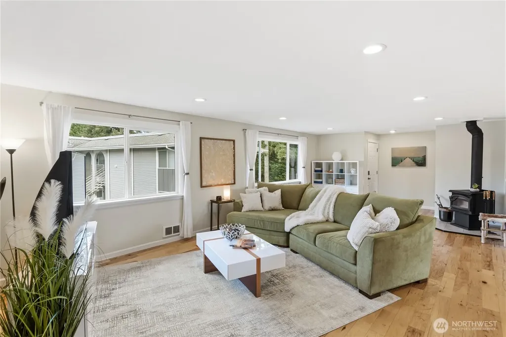 17404 NE 45th Street Redmond WA 98052