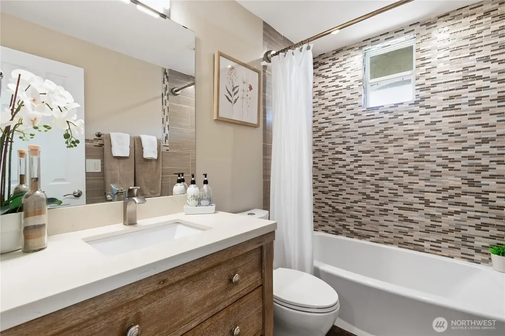 17404 NE 45th Street Redmond WA 98052