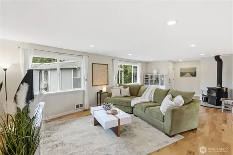 17404 NE 45th Street Redmond WA 98052