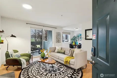 9242 Woodlawn Avenue N Seattle WA 98103