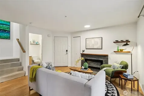 9242 Woodlawn Avenue N Seattle WA 98103