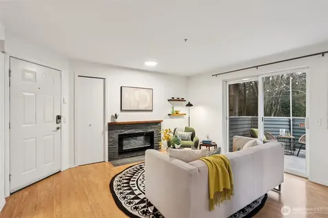 9242 Woodlawn Avenue N Seattle WA 98103