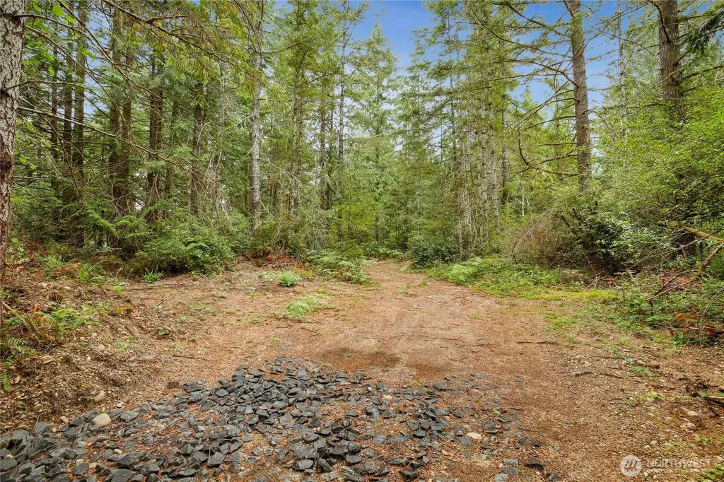 1171 W Camp Sundown Road Bremerton WA 98312