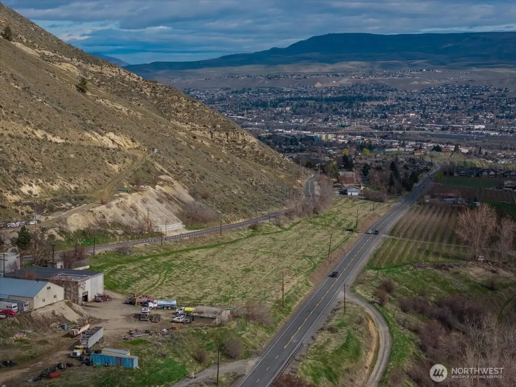 11 Methow Street Wenatchee WA 98801