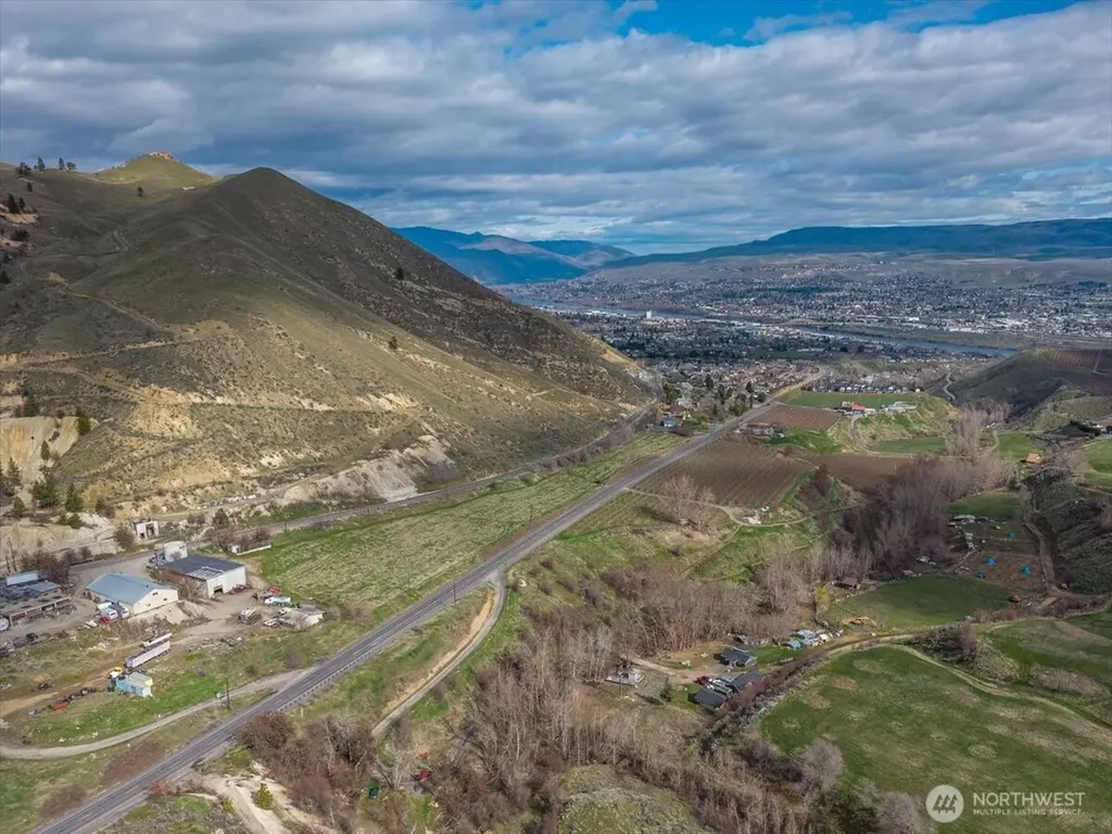 11 Methow Street Wenatchee WA 98801