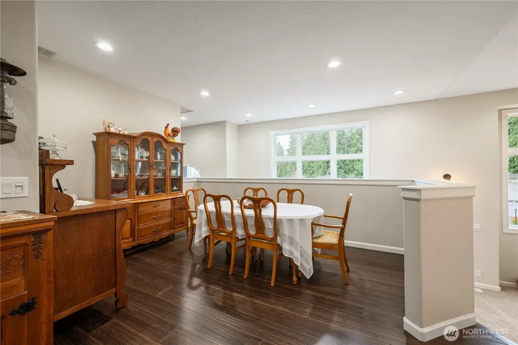 250 St James Place Longview WA 98632