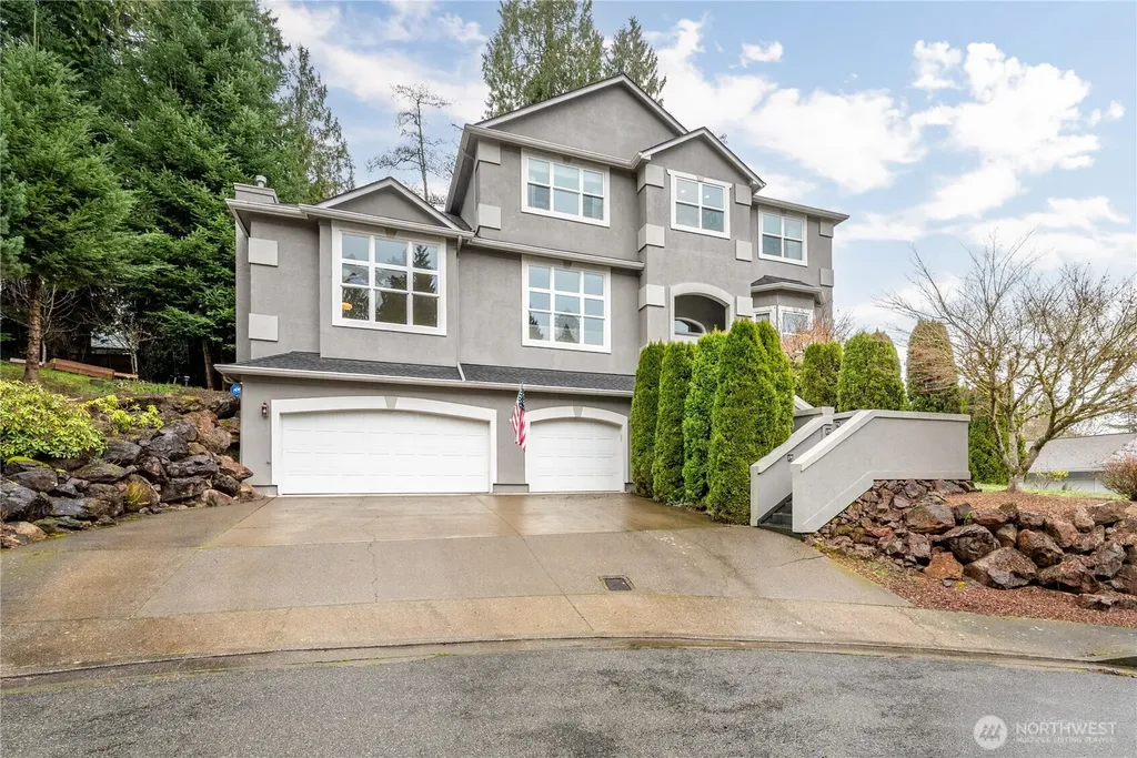 250 St James Place Longview WA 98632