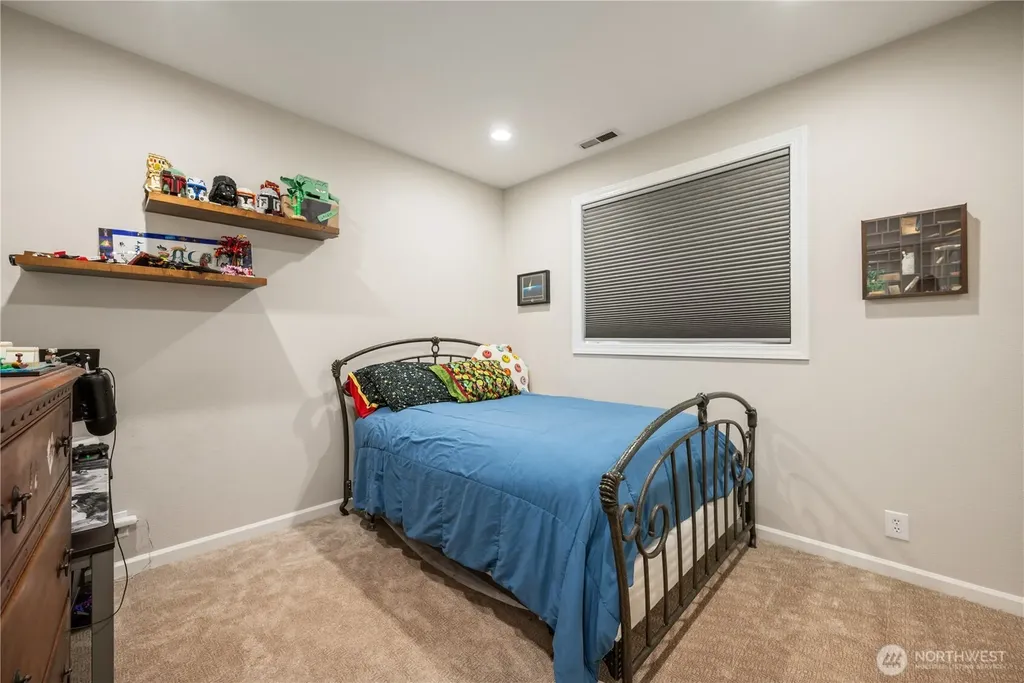 250 St James Place Longview WA 98632