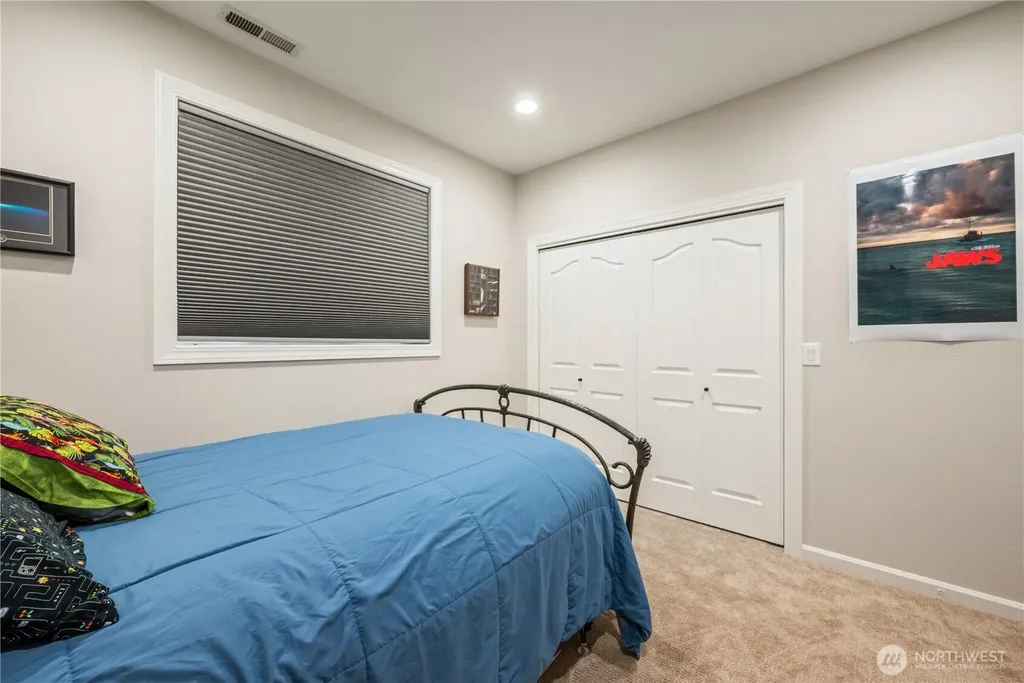 250 St James Place Longview WA 98632