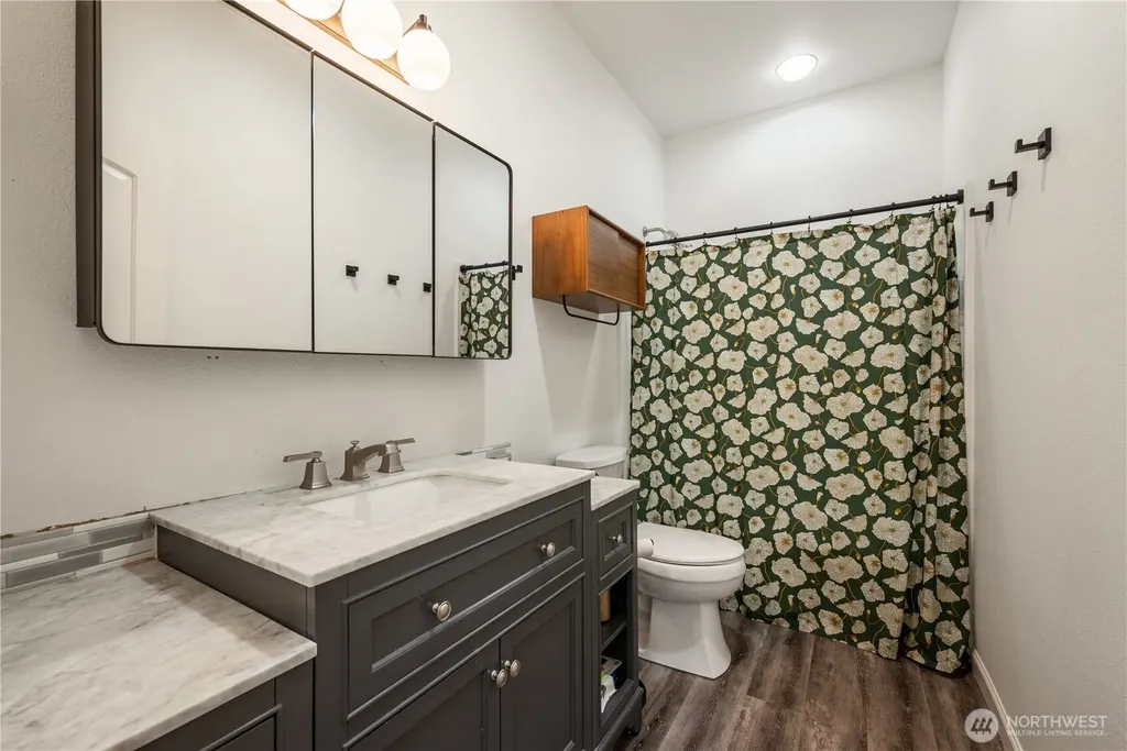 250 St James Place Longview WA 98632