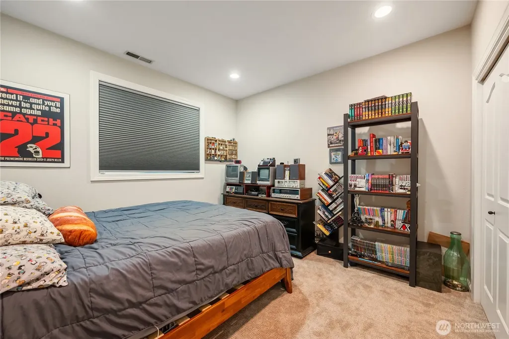 250 St James Place Longview WA 98632