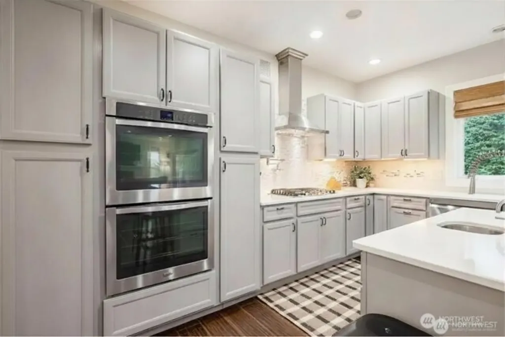 250 St James Place Longview WA 98632