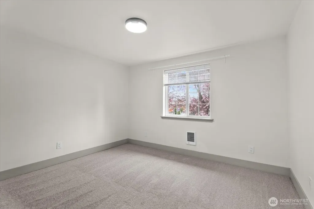 10501 SE 250th Place Kent WA 98031