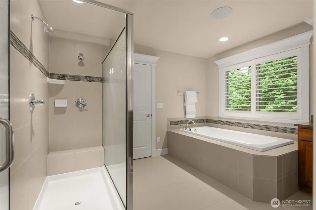 25812 SE 28th Place Sammamish WA 98075