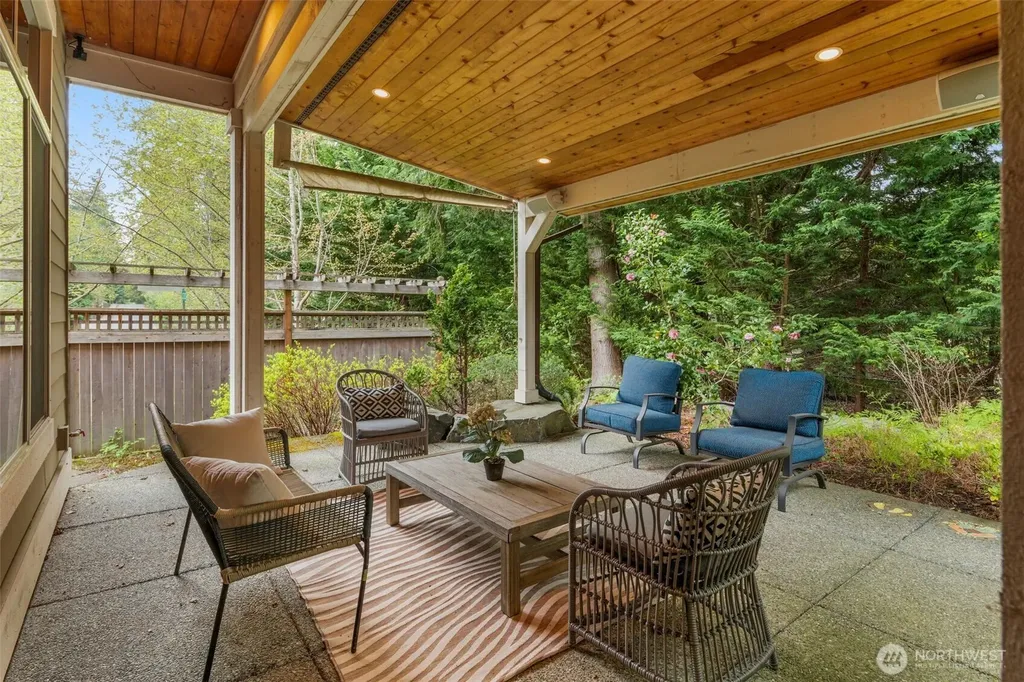 25812 SE 28th Place Sammamish WA 98075