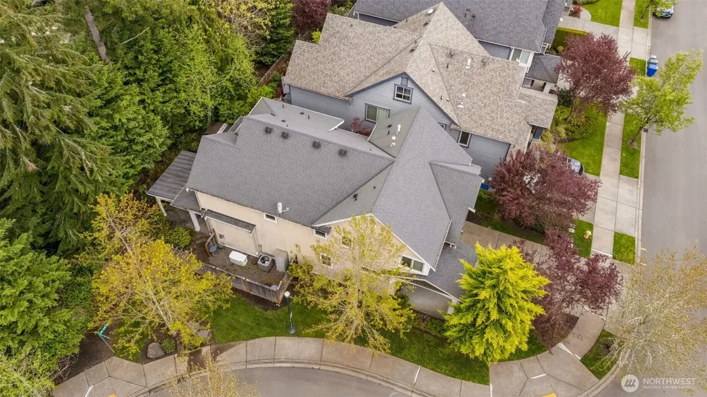 25812 SE 28th Place Sammamish WA 98075