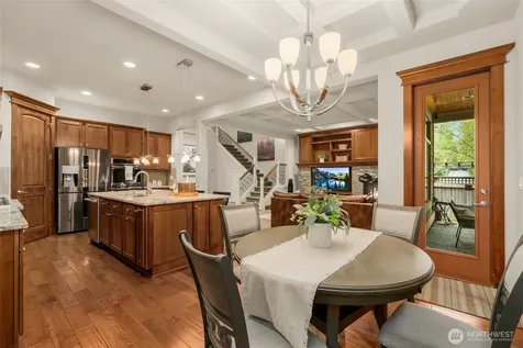 25812 SE 28th Place Sammamish WA 98075