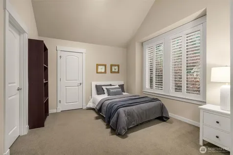 25812 SE 28th Place Sammamish WA 98075
