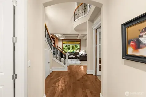 25812 SE 28th Place Sammamish WA 98075