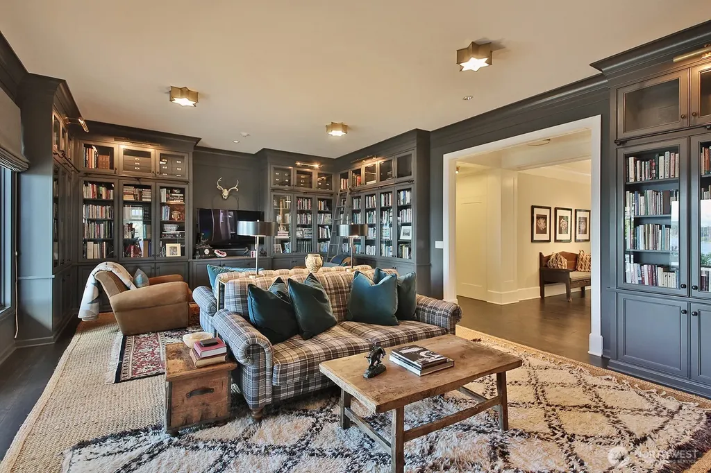5021 Saratoga Road Langley WA 98260