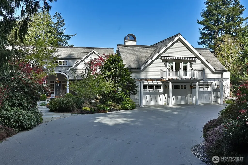 5021 Saratoga Road Langley WA 98260