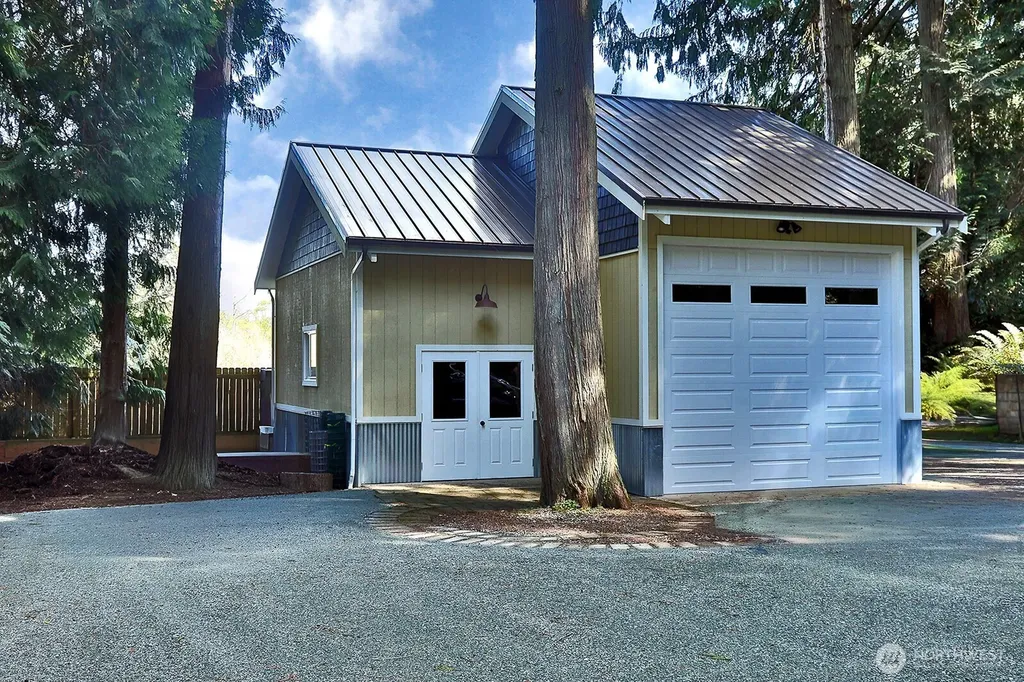 5021 Saratoga Road Langley WA 98260