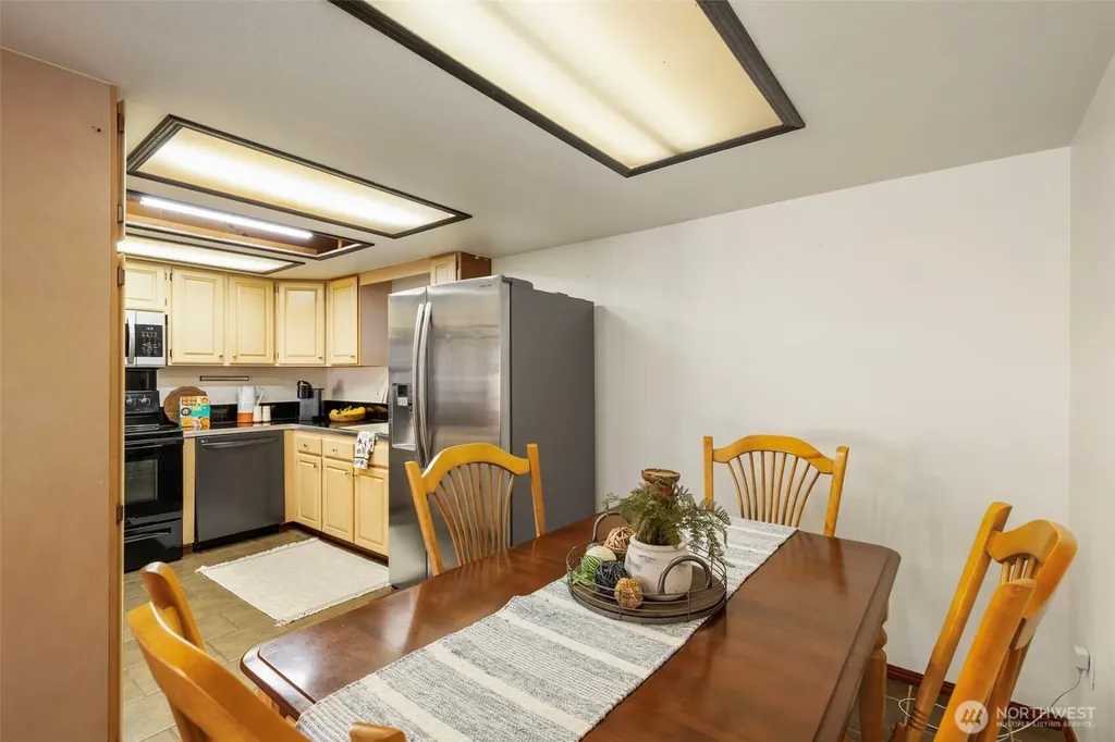 1961 E Mason Lake Drive E Grapeview WA 98546