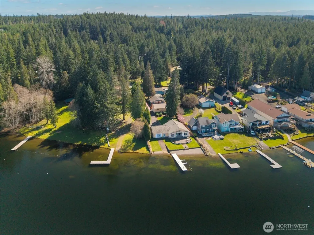 1961 E Mason Lake Drive E Grapeview WA 98546