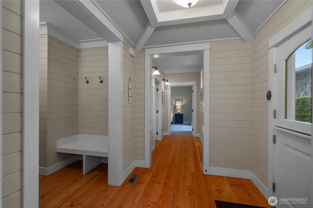 21 N Glen Lane Pacific Beach WA 98571