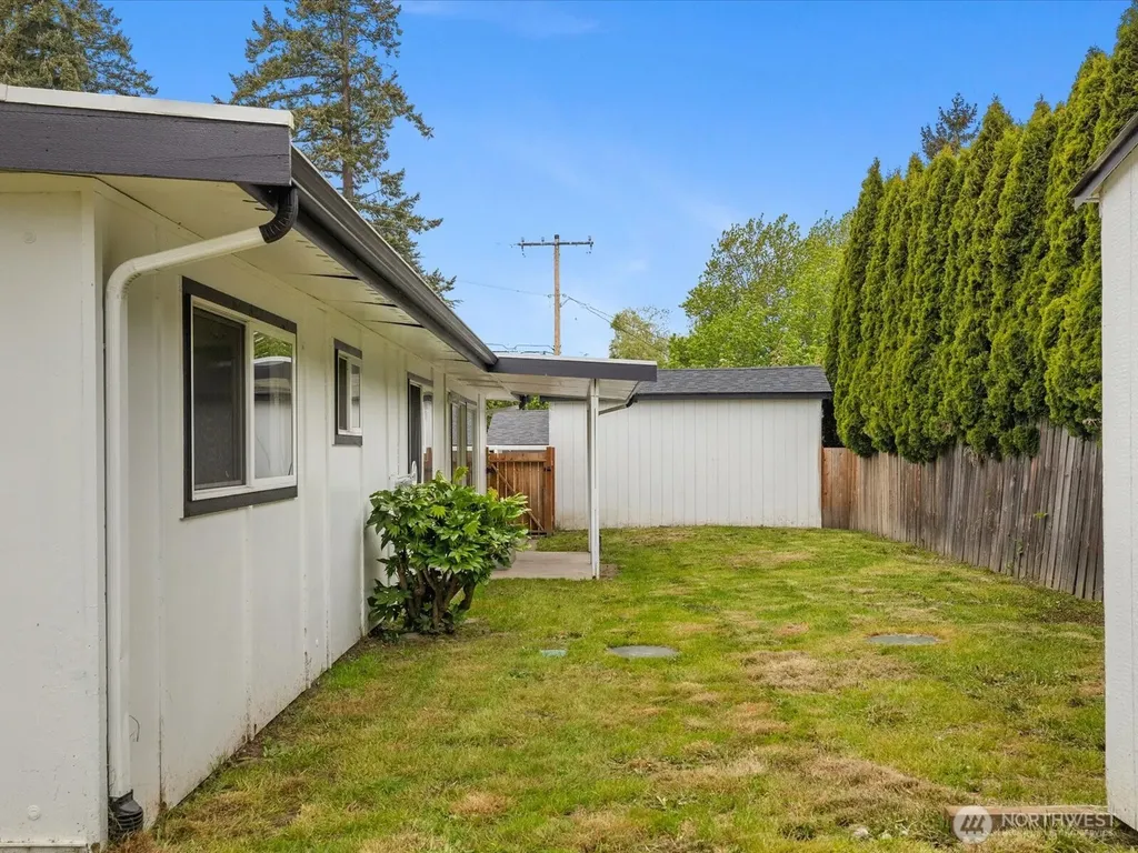 4911 97th Street E Tacoma WA 98446