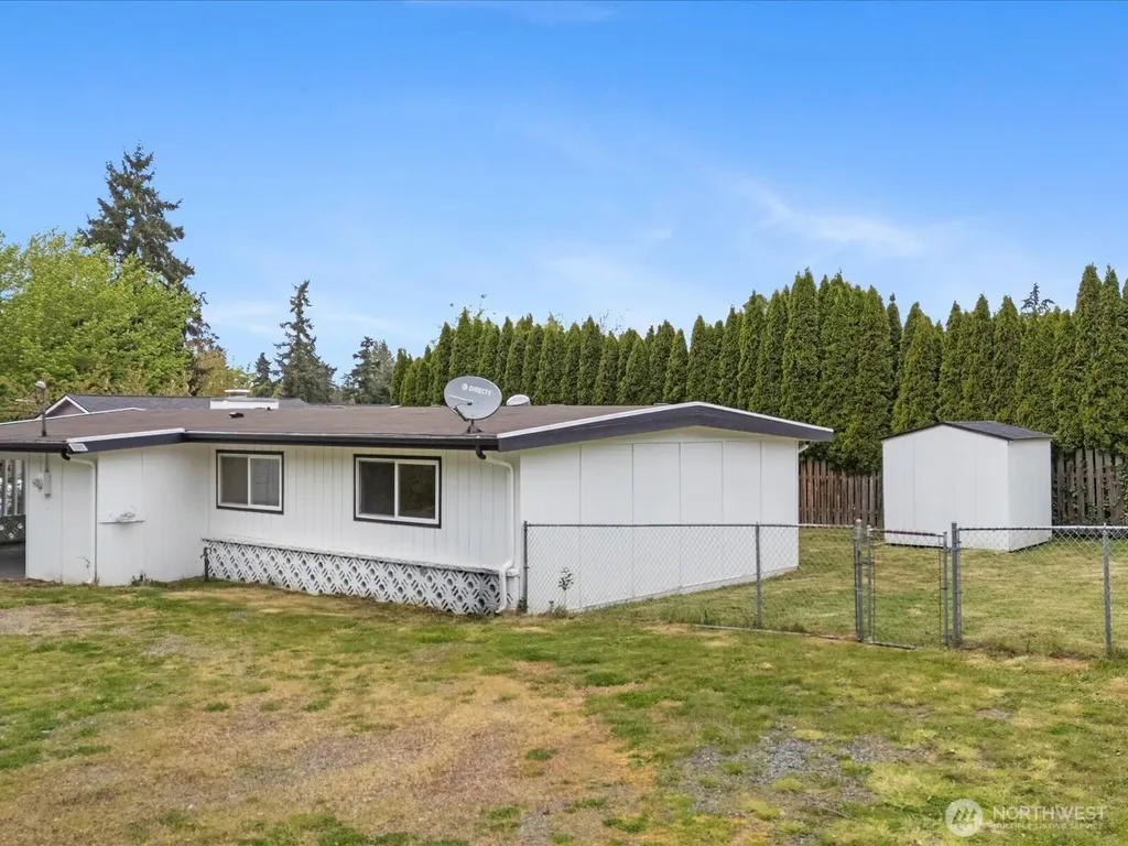4911 97th Street E Tacoma WA 98446