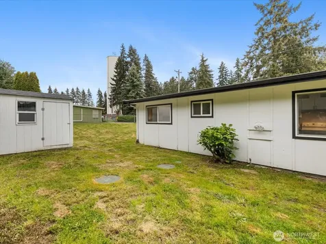 4911 97th Street E Tacoma WA 98446