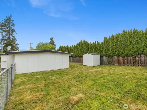 4911 97th Street E Tacoma WA 98446