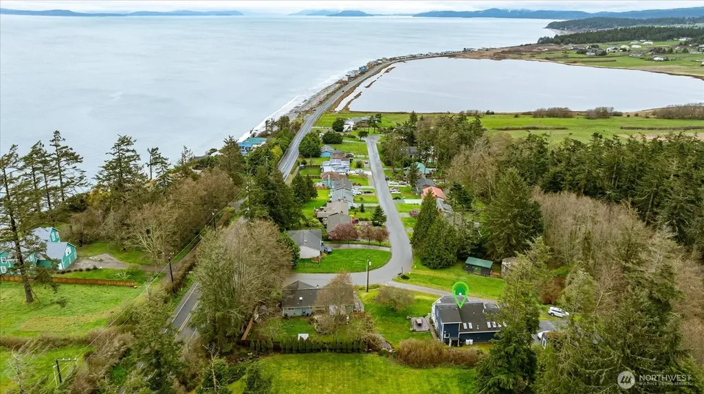 2011 Sandusky Road Oak Harbor WA 98277