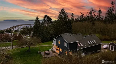 2011 Sandusky Road Oak Harbor WA 98277