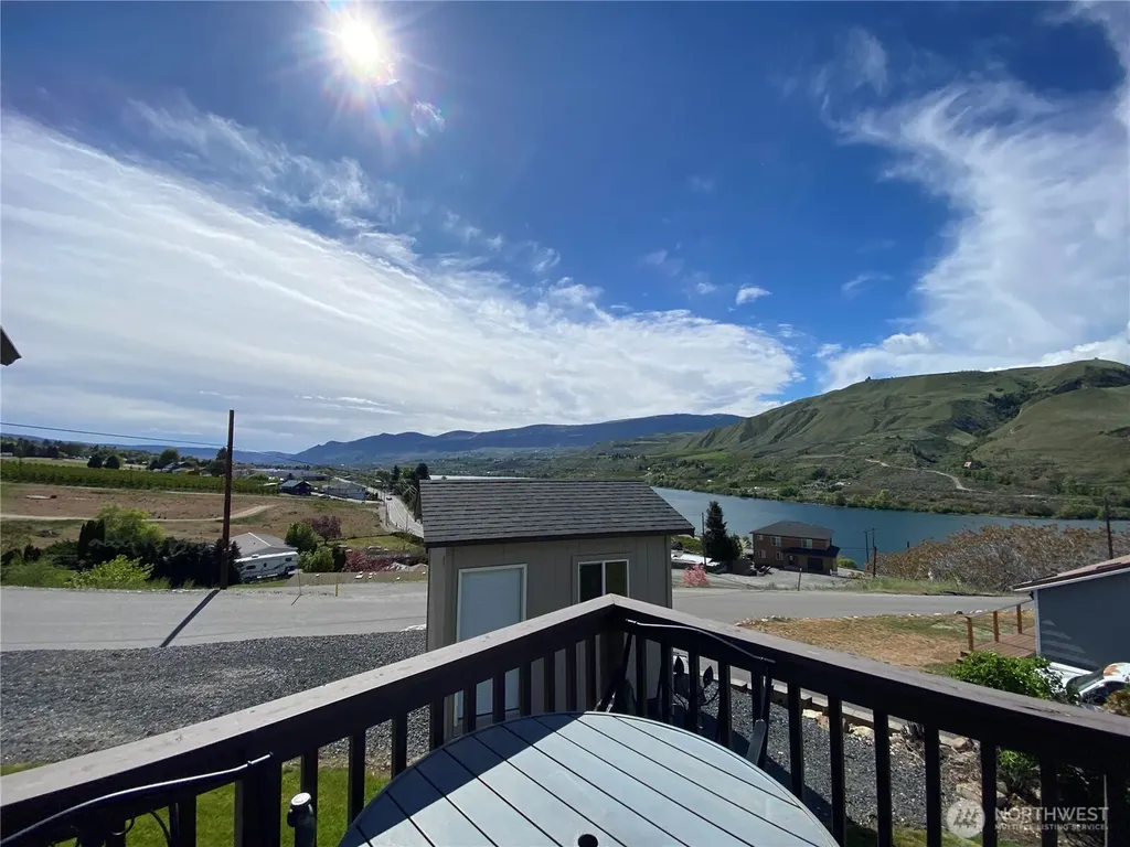 986 Highline Drive East Wenatchee WA 98802