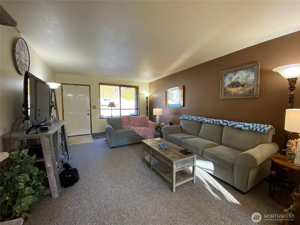 986 Highline Drive East Wenatchee WA 98802