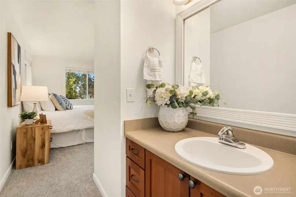 1007 156th Avenue NE Bellevue WA 98007