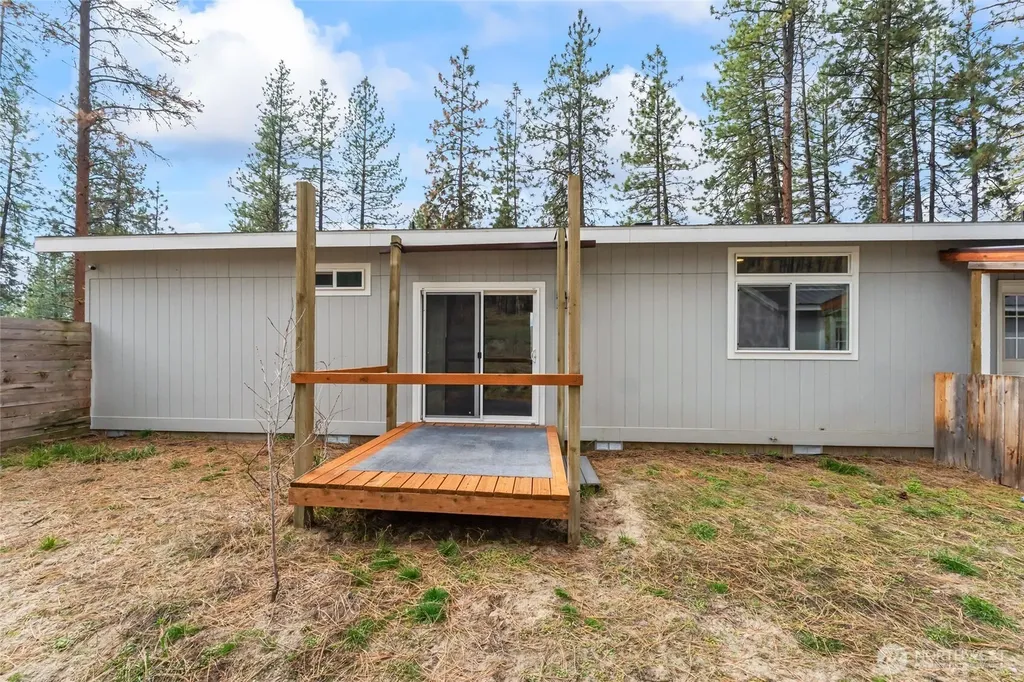 1477 College Lane Kettle Falls WA 99141