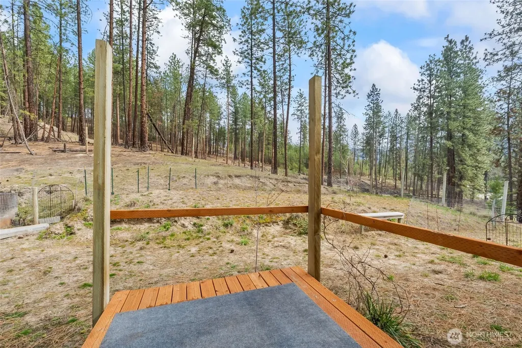 1477 College Lane Kettle Falls WA 99141