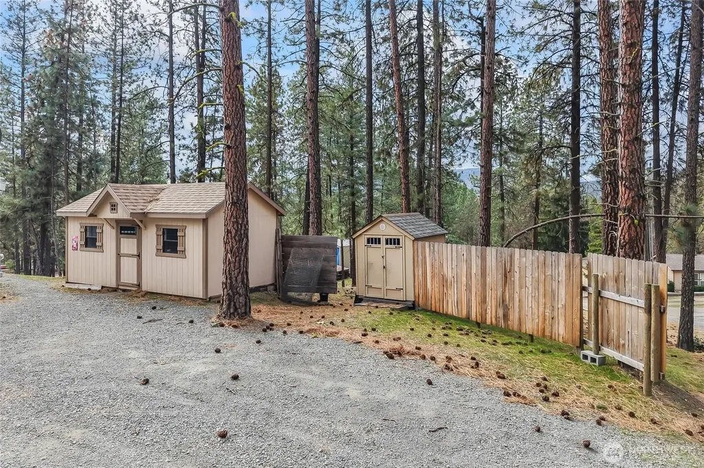 1477 College Lane Kettle Falls WA 99141