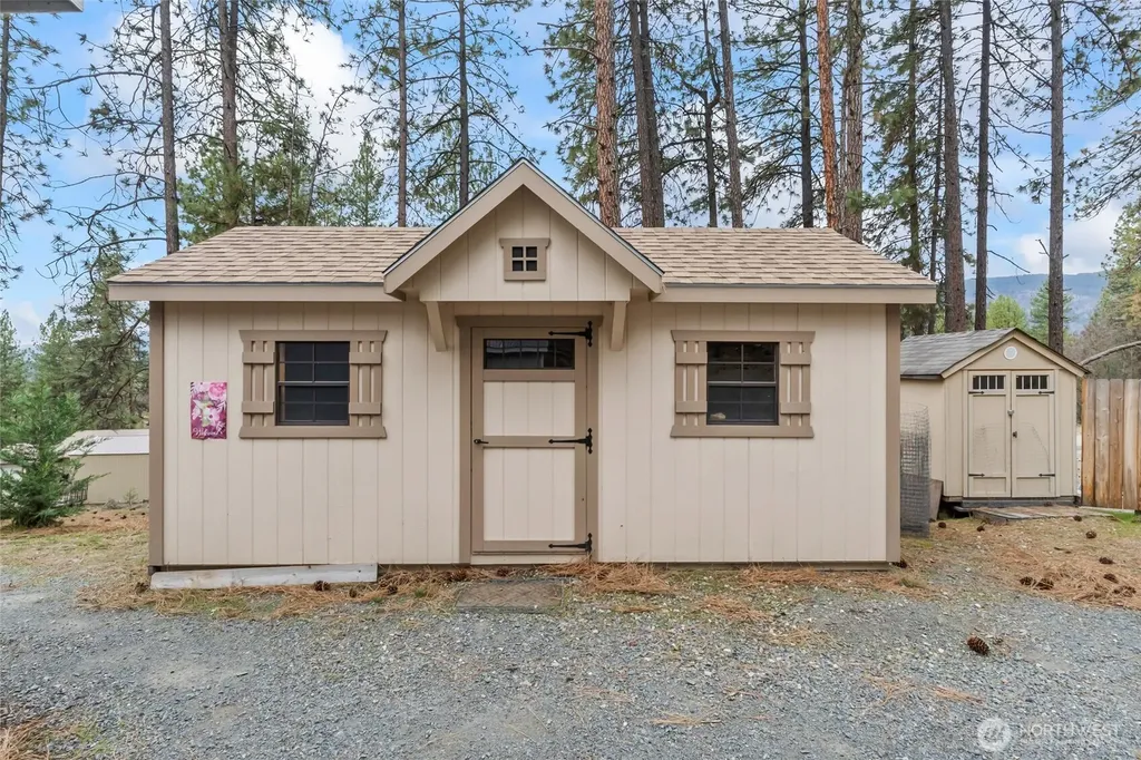 1477 College Lane Kettle Falls WA 99141