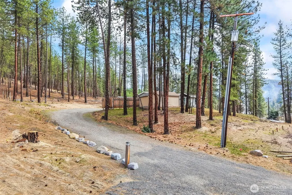 1477 College Lane Kettle Falls WA 99141
