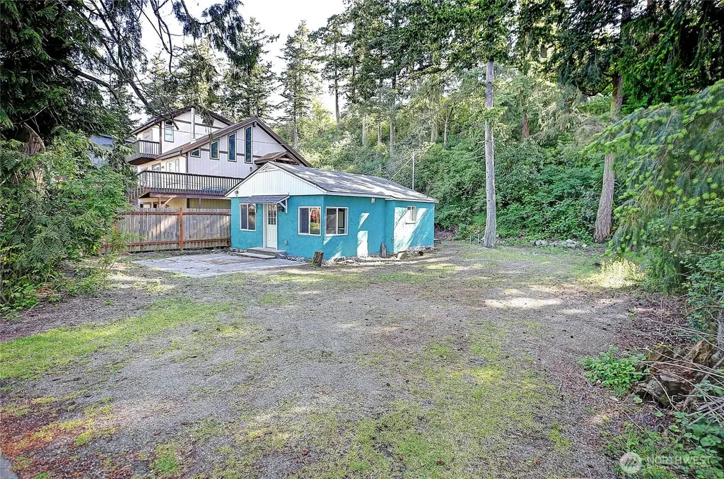 566 Sundin Drive Camano Island WA 98282