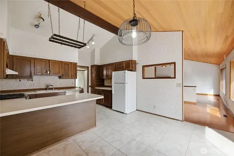 18510 66th Avenue NE Kenmore WA 98028