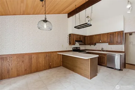 18510 66th Avenue NE Kenmore WA 98028